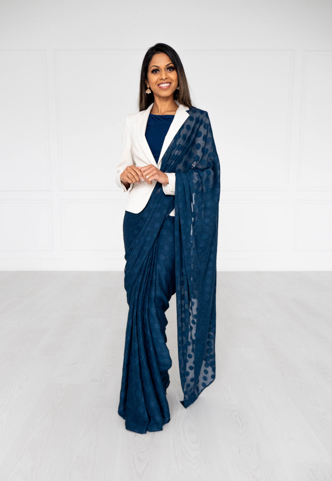 2025 Style: How to wear a Saree in the winter