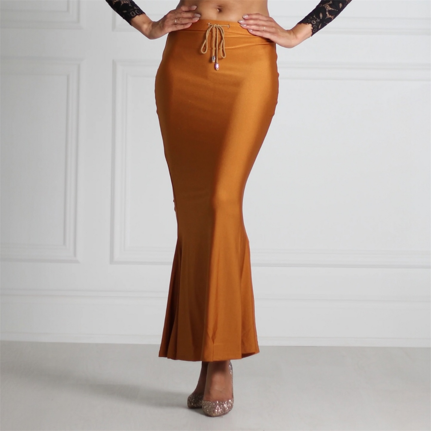 Short 36" Chai Saree Silhouette™