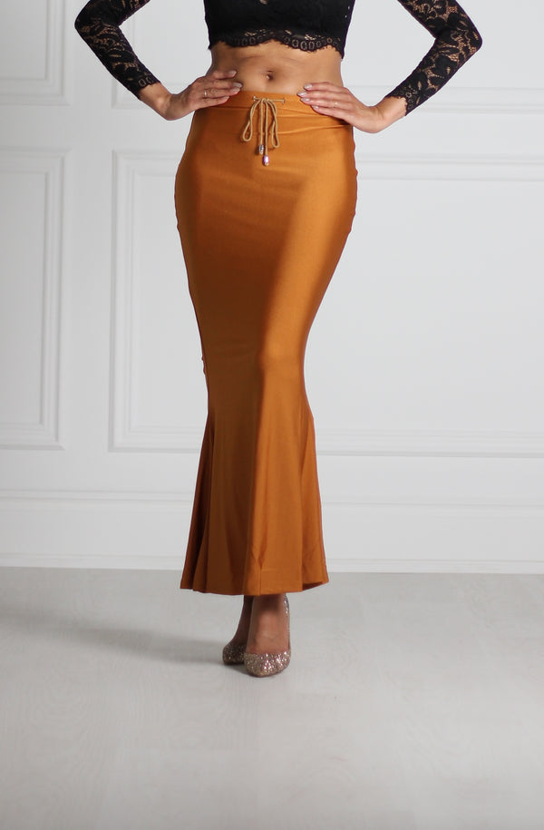 Clovia Women's Petticoat Style Saree Shapewear with Side Slit  (SW0023P24_Skin_S) : : Fashion